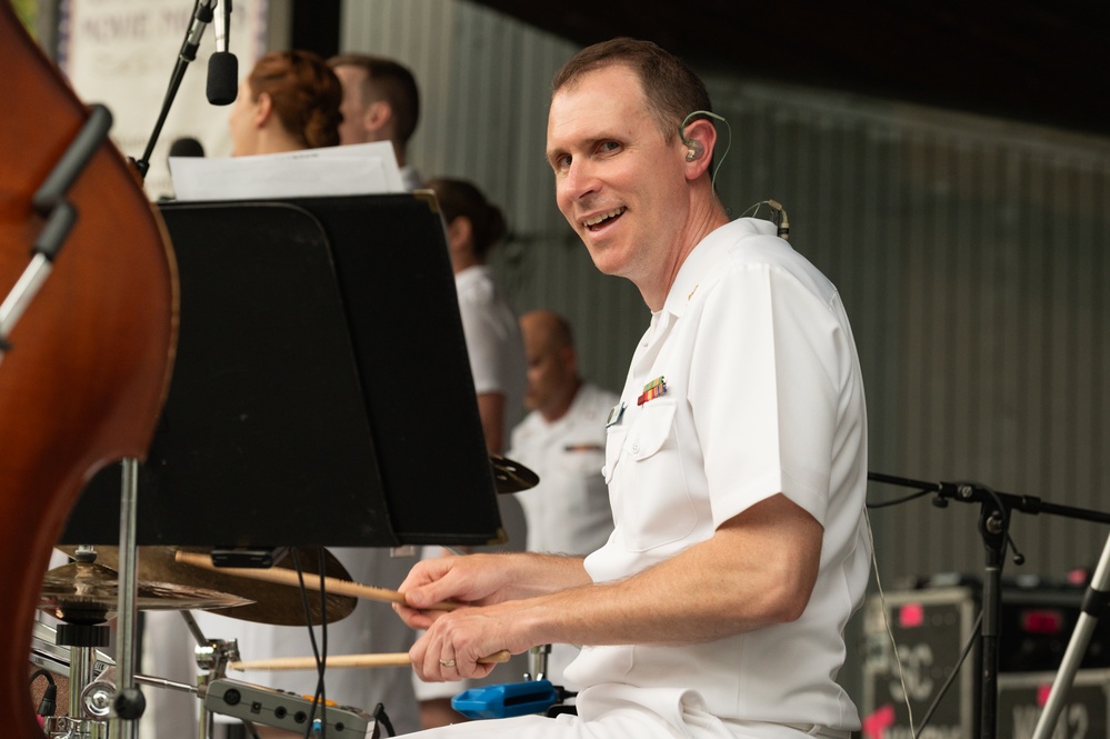 United States Navy Band Sea Chanters at Allen Pond Park