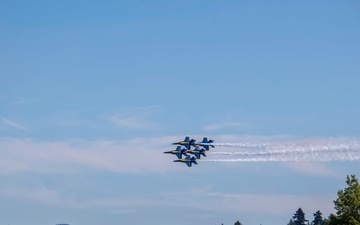 Blue Angels perform during Seattle Fleet Week