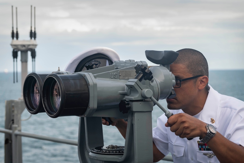 Blue Ridge and 7th Fleet Sailors Man the Rails in Brunei