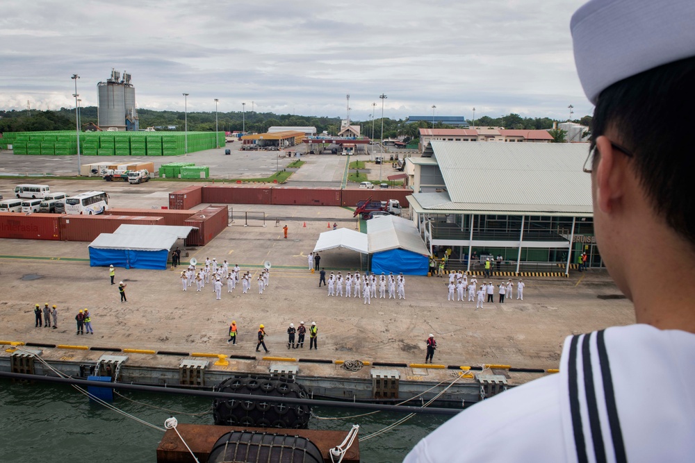 Blue Ridge and 7th Fleet Sailors Man the Rails in Brunei