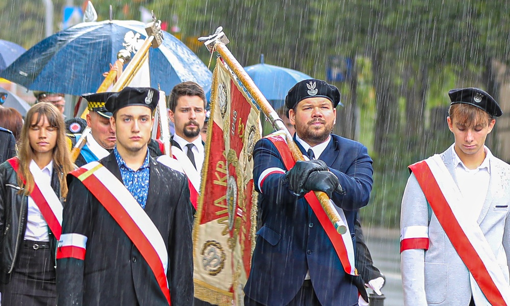 USAG Poland and V Corps leaders join ceremony 1944 Warsaw Uprising commemoration