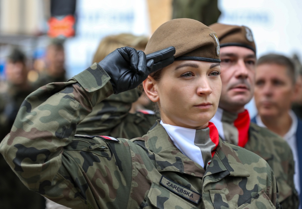 USAG Poland and V Corps leaders join ceremony 1944 Warsaw Uprising commemoration