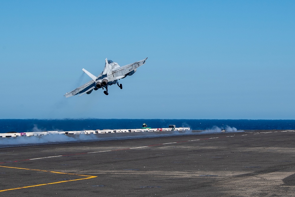 DVIDS - Images - USS Ronald Reagan (CVN 76) conducts flight operations ...