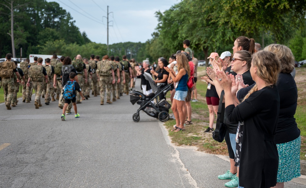 Members of AFSOC Community Participate in 5K to Remember the Fallen