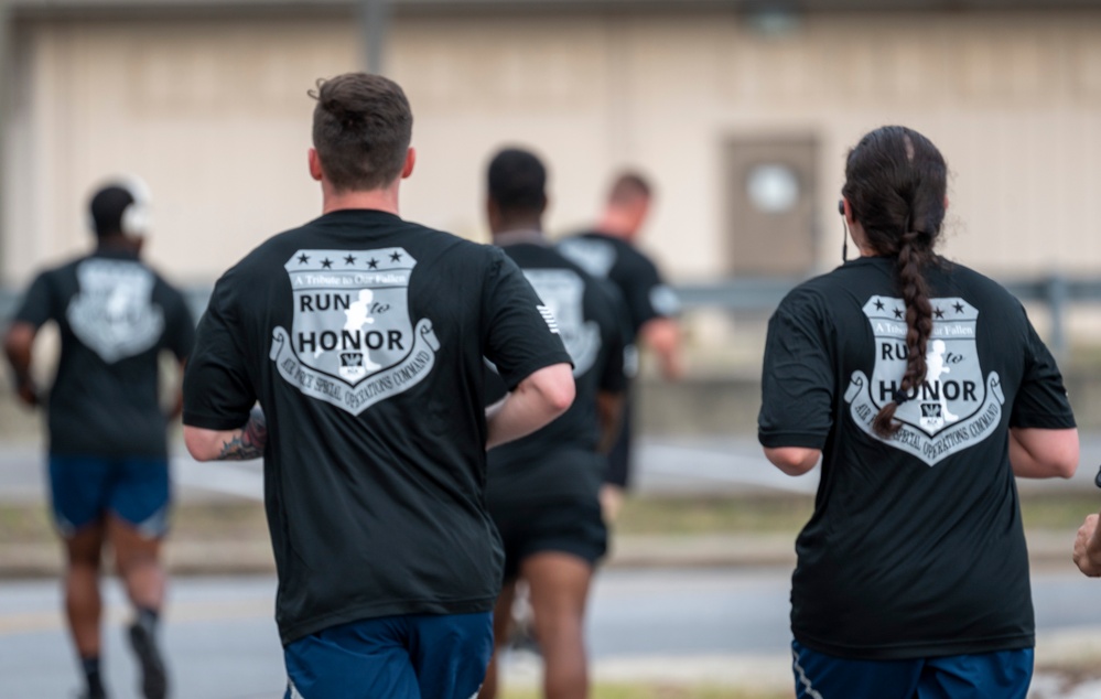 Members of AFSOC Community Participate in 5K to Remember the Fallen