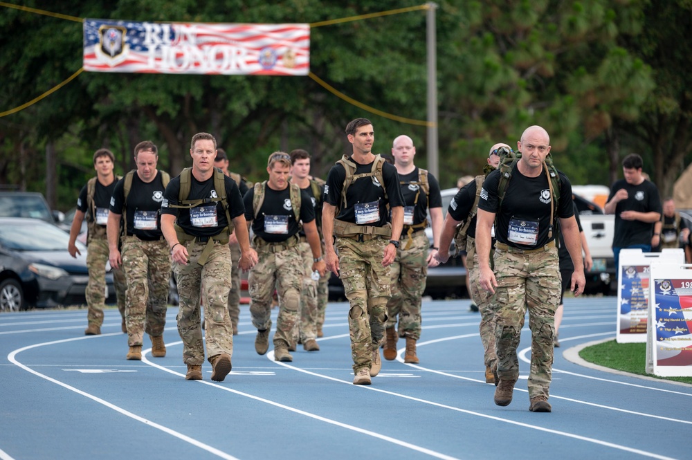 Members of AFSOC Community Participate in 5K to Remember the Fallen