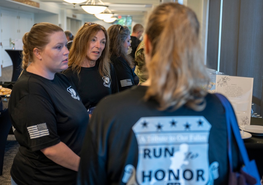 Members of AFSOC Community Participate in 5K to Remember the Fallen