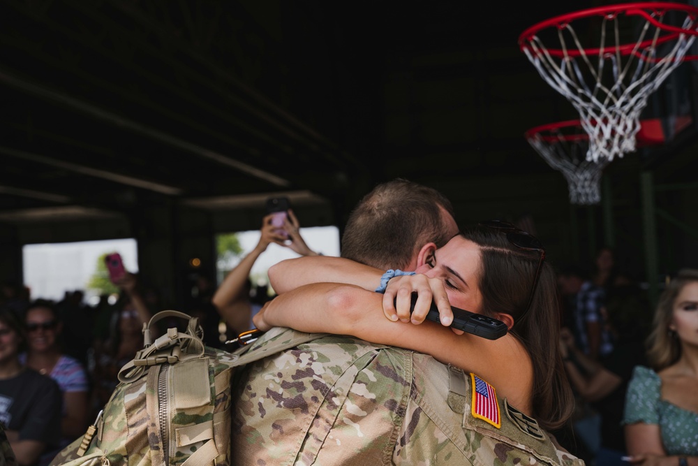 Indiana National Guard soldiers welcomed home after Iraq deployment