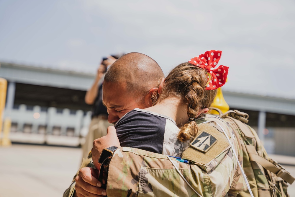 Indiana National Guard soldiers welcomed home after Iraq deployment