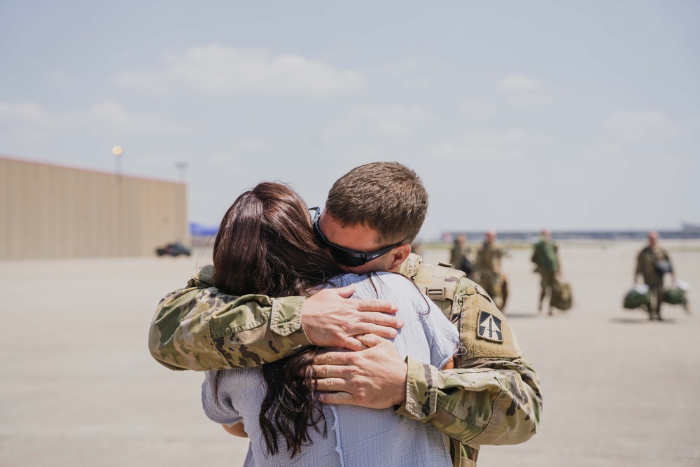 Indiana National Guard soldiers welcomed home after Iraq deployment