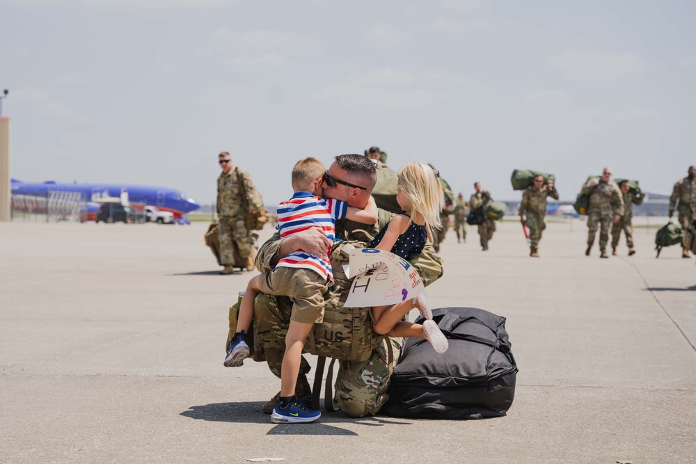 Indiana National Guard soldiers welcomed home after Iraq deployment