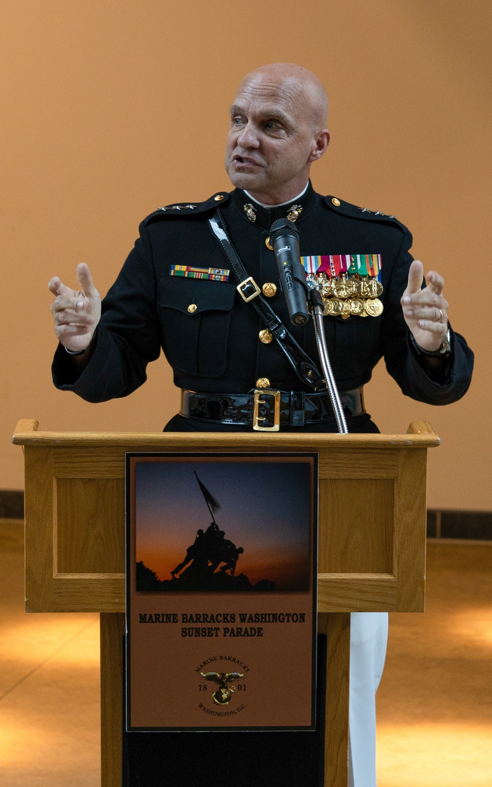 Lt. Gen. Bellon Hosts Marine Barracks Washington Sunset Parade