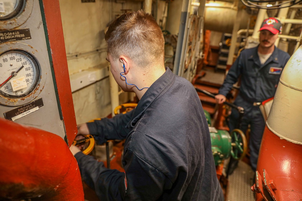 USS Benfold Conducts Routine Engineering Operations