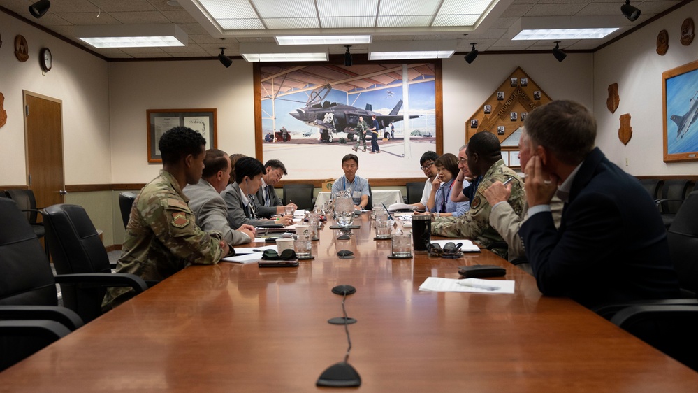 56th FW shares experience with Japanese civic leaders