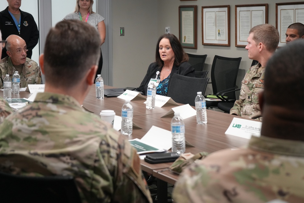 AF Surgeon General visits SOCMID, UAB Hospital