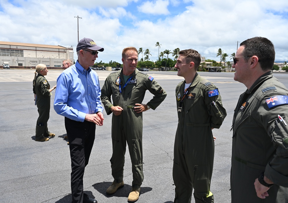 Florida senator visits Joint Base Pearl Harbor-Hickam