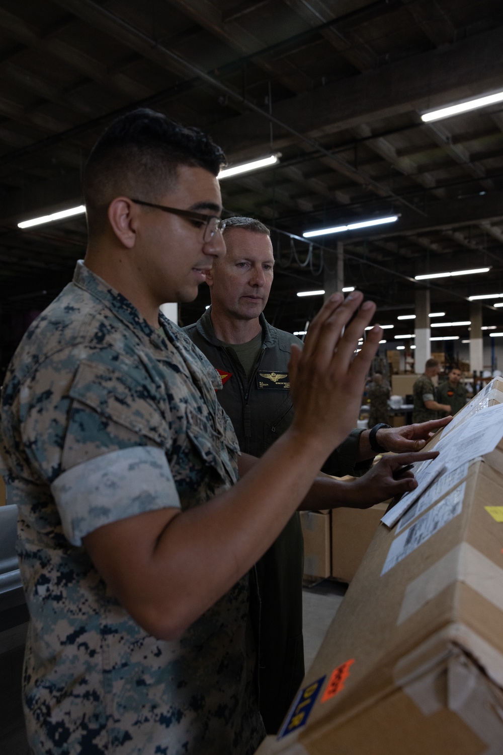 DVIDS - Images - 3rd MAW Commanding General Spends Time with MALS-16 ...