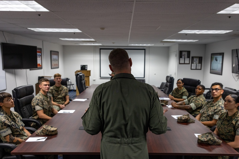 DVIDS - Images - 3rd MAW Commanding General Spends Time with MALS-16 ...