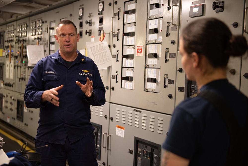 Coast Guard Cutter Healy conducts science missions in Beaufort Sea