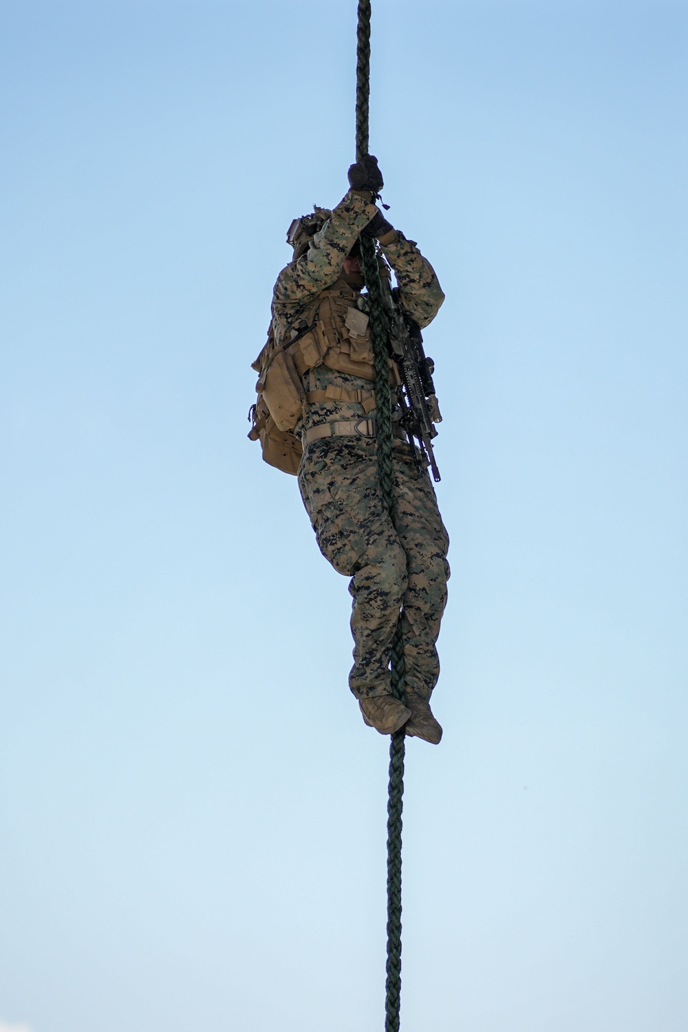 BLT 1/5: Fast-roping