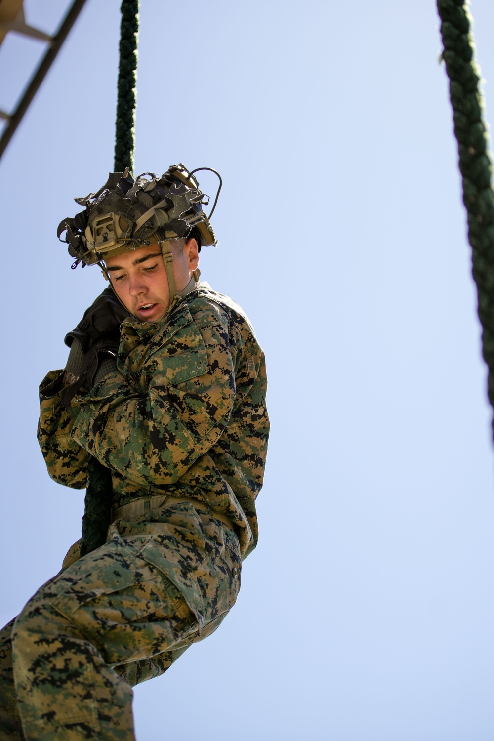 BLT 1/5: Fast-roping