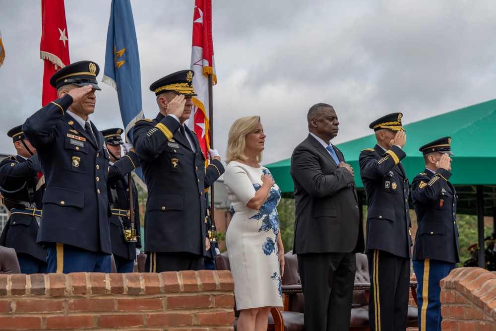 SECDEF Attends Chief of Staff of the Army Relinquishment Ceremony