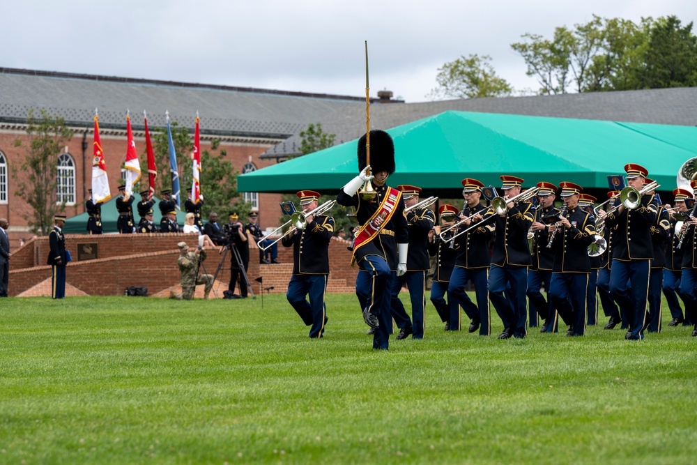 SECDEF Attends Chief of Staff of the Army Relinquishment Ceremony