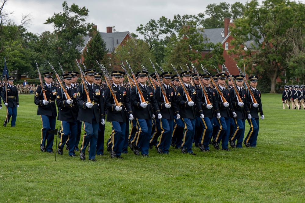 SECDEF Attends Chief of Staff of the Army Relinquishment Ceremony