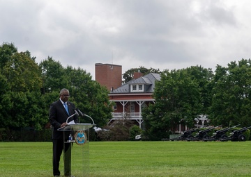 SECDEF Attends Chief of Staff of the Army Relinquishment Ceremony