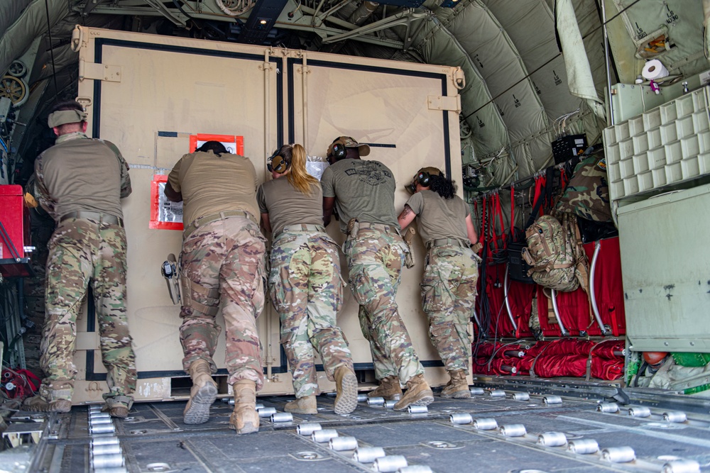 U.S. Army, Air Force conduct aerial port operations in Kenya