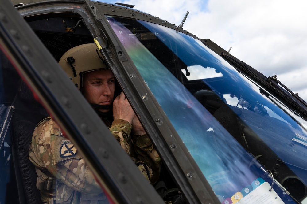 Task Force Ivy Soldiers collaborate with Estonian hospital during a medical evacuation exercise