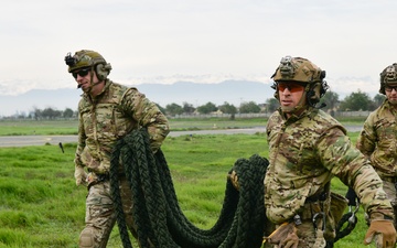 U.S. Special Operations servicemembers, Chilean Commandos participate in fast rope evolution in SOUTHERN STAR