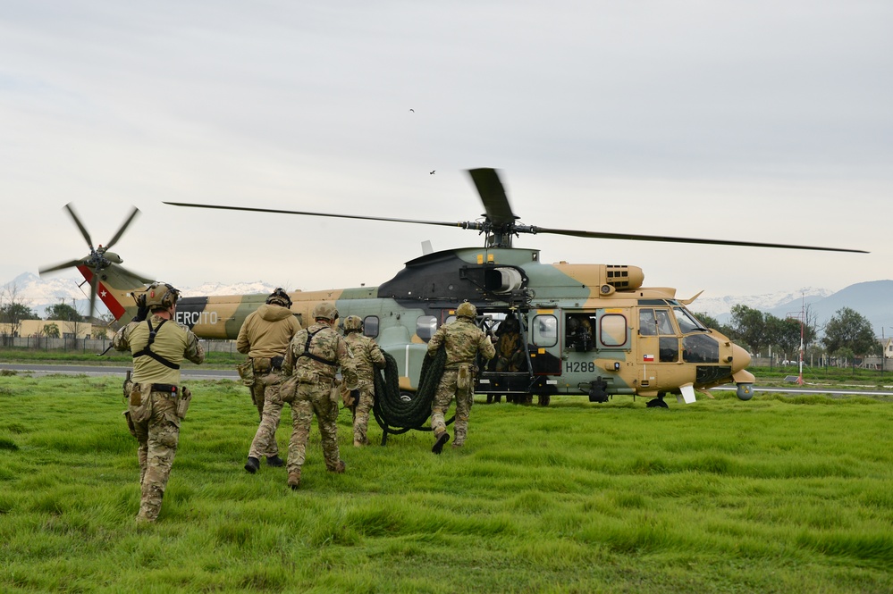 U.S. Special Operations servicemembers, Chilean Commandos participate in fast rope evolution in SOUTHERN STAR