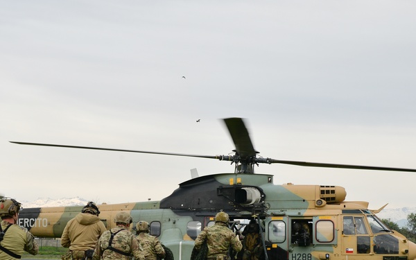 U.S. Special Operations servicemembers, Chilean Commandos participate in fast rope evolution in SOUTHERN STAR