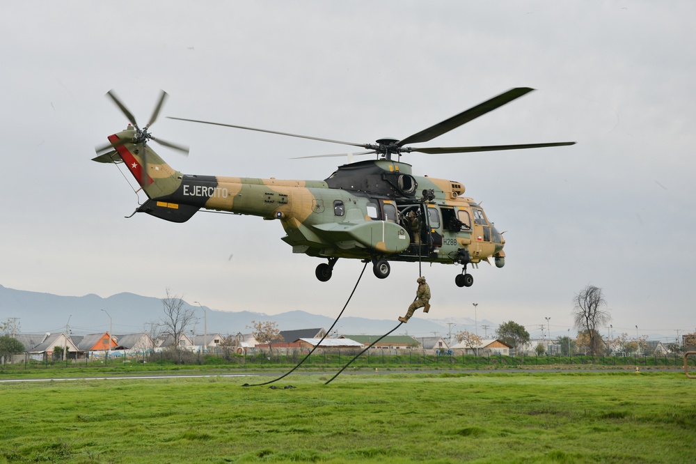 U.S. Special Operations servicemembers, Chilean Commandos participate in fast rope evolution in SOUTHERN STAR