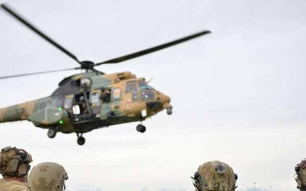 U.S. Special Operations servicemembers, Chilean Commandos participate in fast rope evolution in SOUTHERN STAR