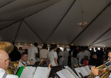 USS Barry hosts Seattle Fleet Week closing reception