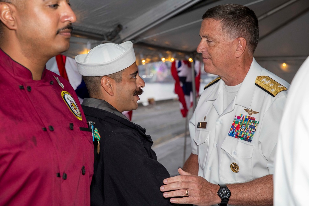 USS Barry hosts Seattle Fleet Week closing reception