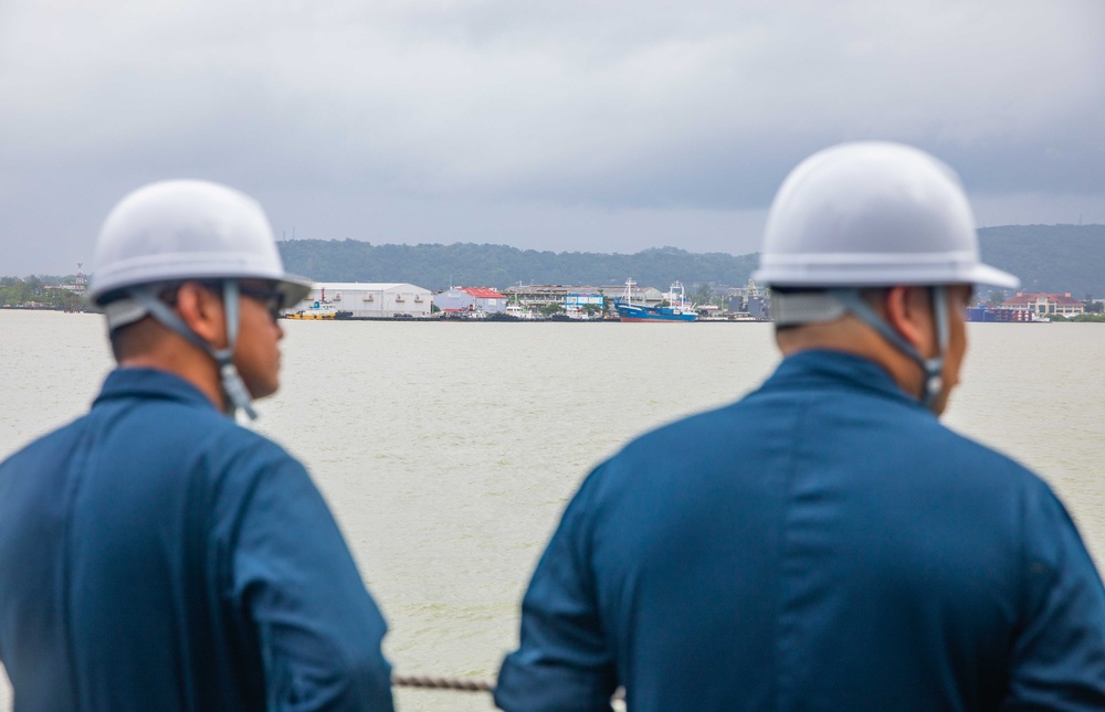 USS Howard (DDG 83) Arrives in Subic Bay, Philippines