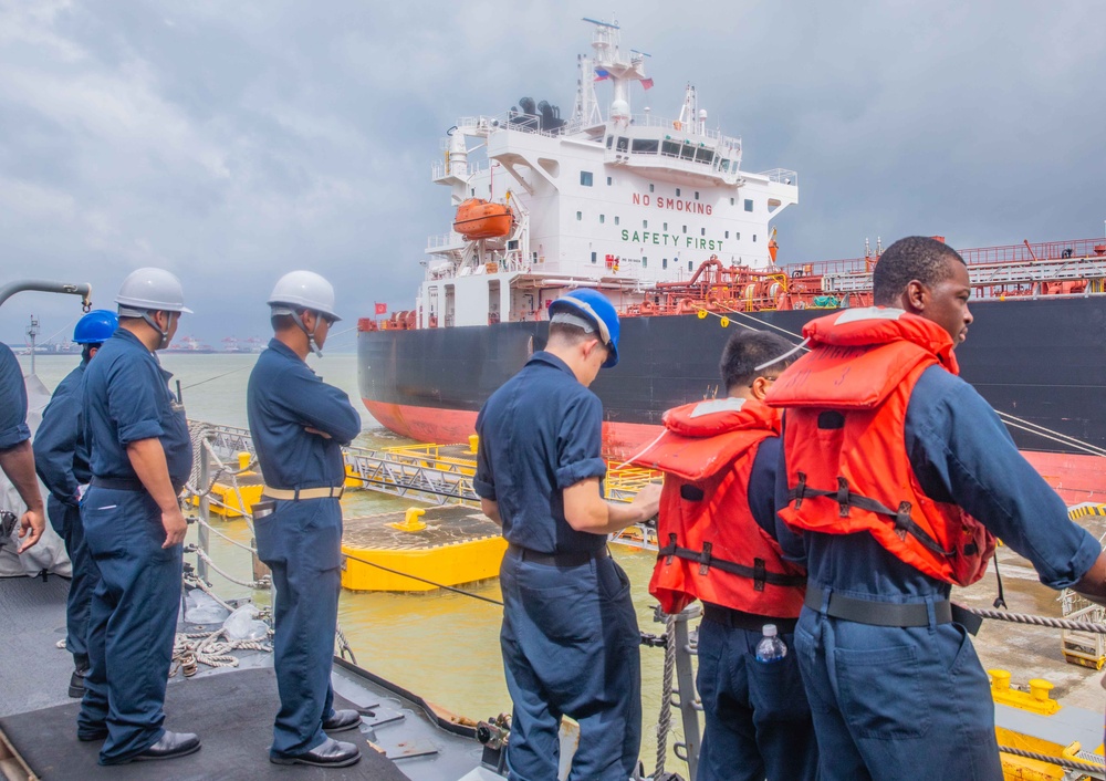 USS Howard (DDG 83) Arrives in Subic Bay, Philippines