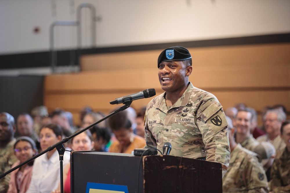 7th MSC Passes the Colors in Change of Command