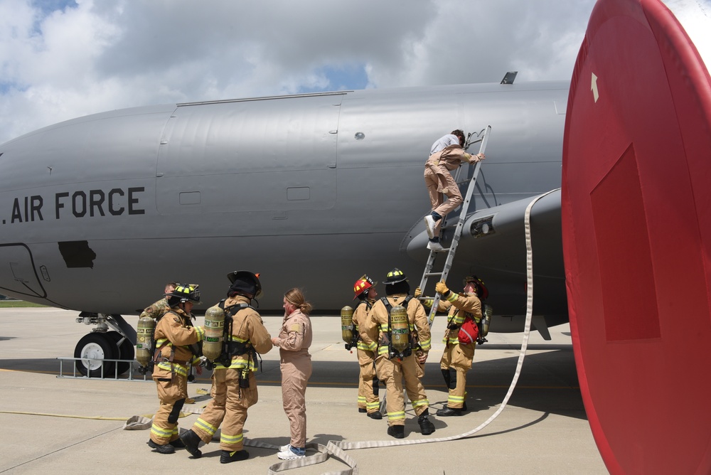 185th ARW fire fighters training