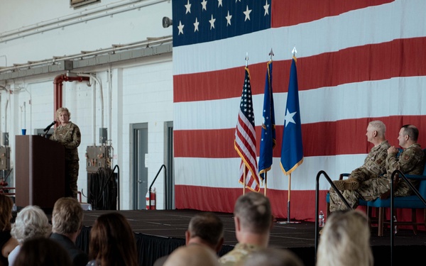 Parks Takes Command of the 94th Airlift Wing