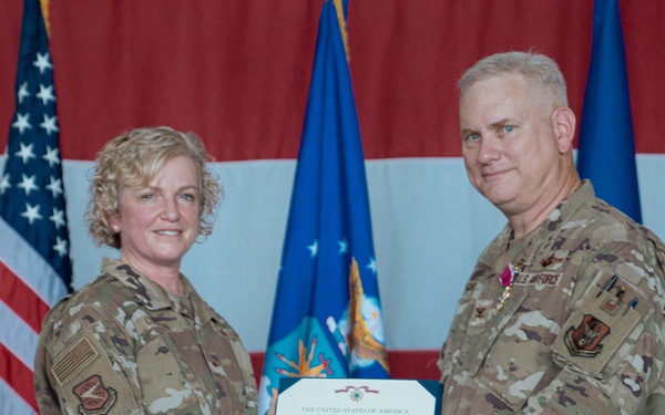 Parks Takes Command of the 94th Airlift Wing