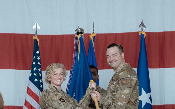 Parks Takes Command of the 94th Airlift Wing