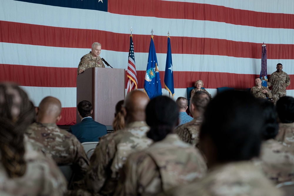 Parks Takes Command of the 94th Airlift Wing