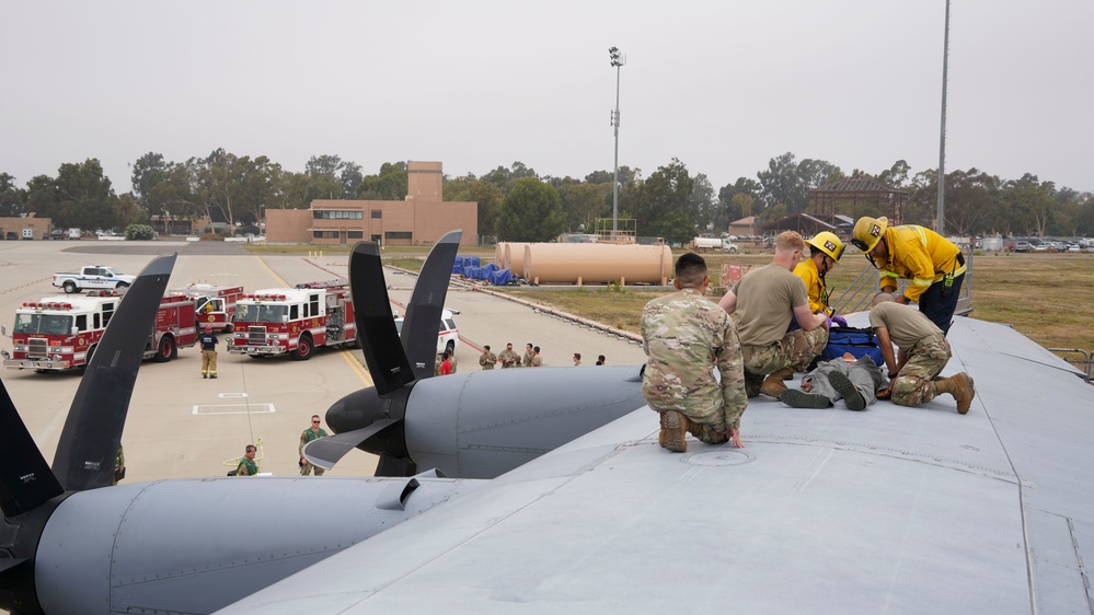 146AW Conducts Confined Space Exercise