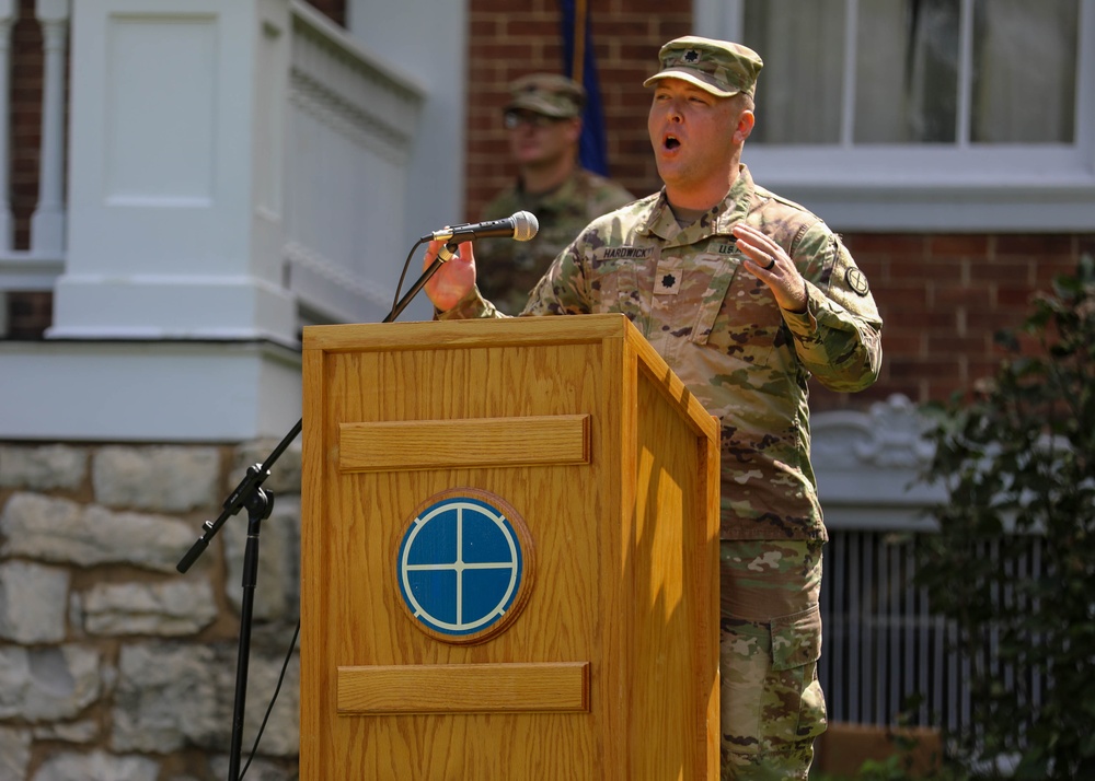 Lt. Col. Hardwick assumes command of 35th ID HHBN