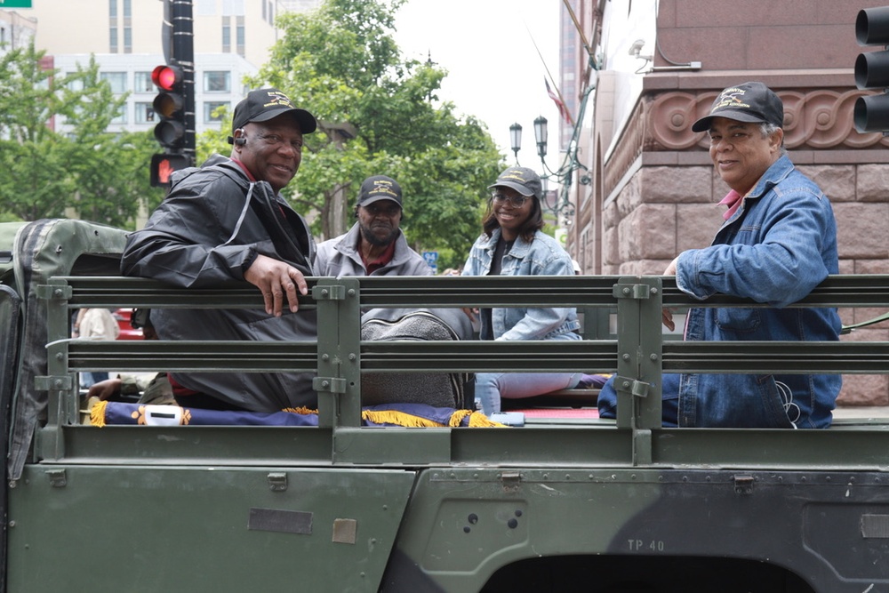 Commander of the Illinois Army National Guard Serves as Grand Marshal of Chicago Memorial Day Parade