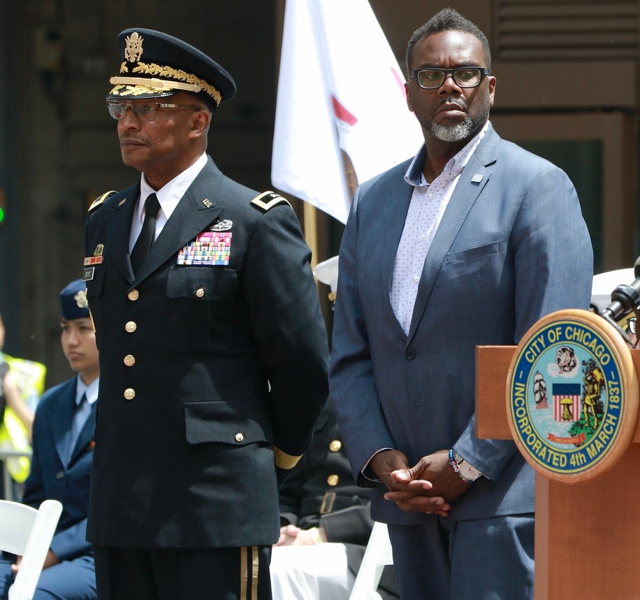 Commander of the Illinois Army National Guard Serves as Grand Marshal of Chicago Memorial Day Parade